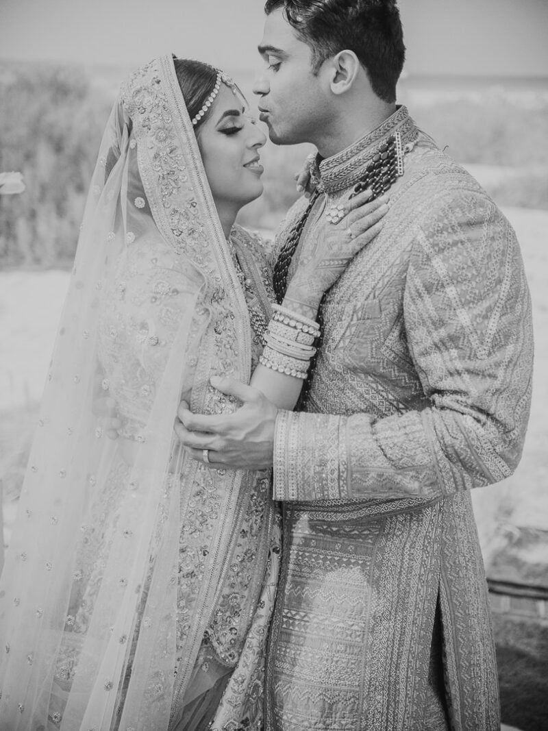 Abu Dhabi Wedding Photographer Sonam and Shrenik SuperWeddings 10