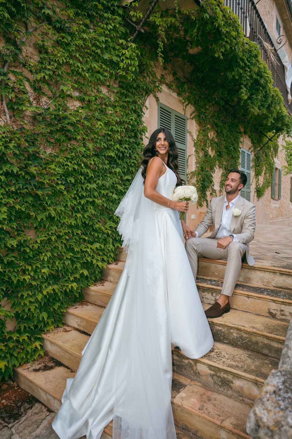Jewish wedding photographer Spain, portrait of the couple before the ceremony
