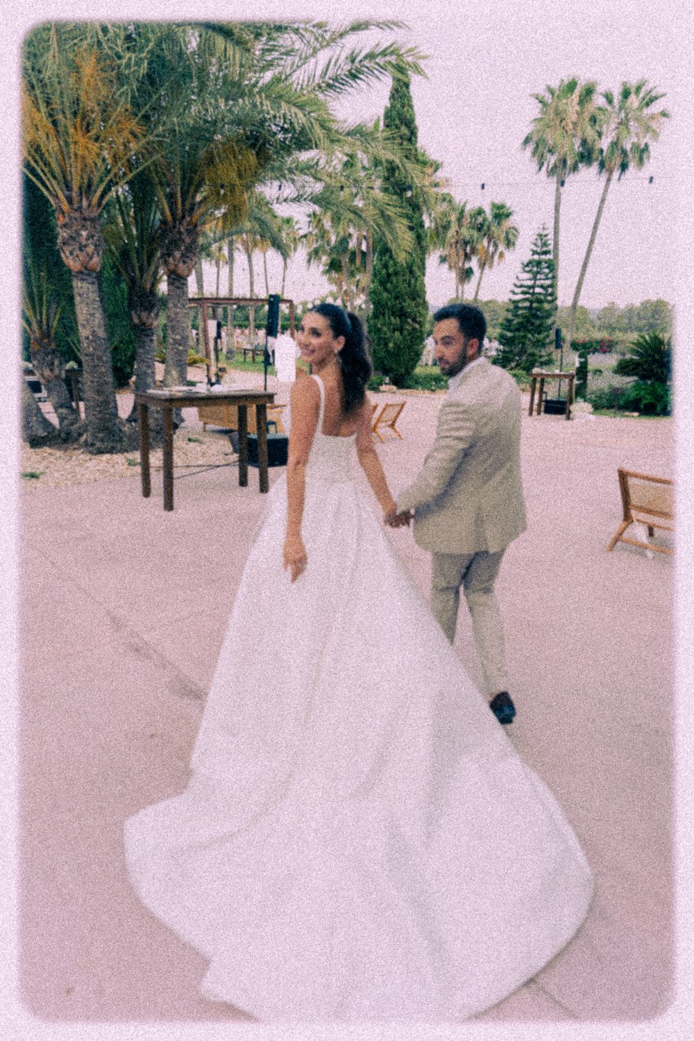 Jewish wedding videographer Spain, candid moment during the celebration